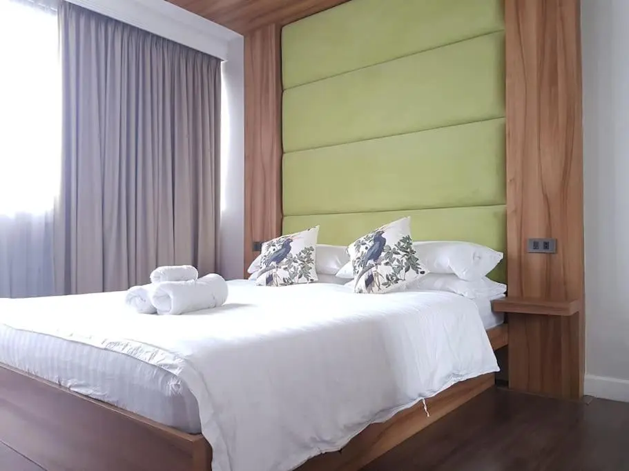 Image of Modern 1BD Executive Suite, Netflix Wifi Pool Gym