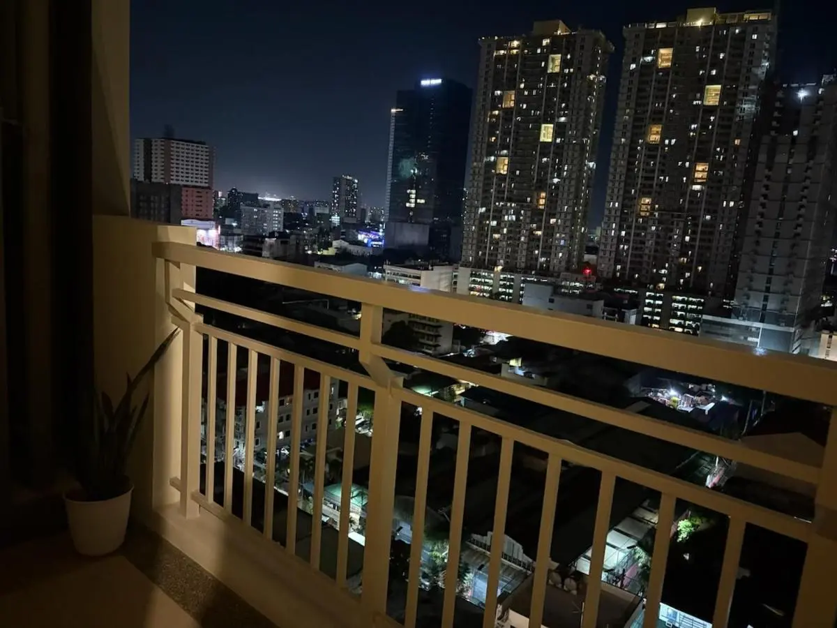 Image 6 of Modern 2BR Condo with Balcony in Central Manila