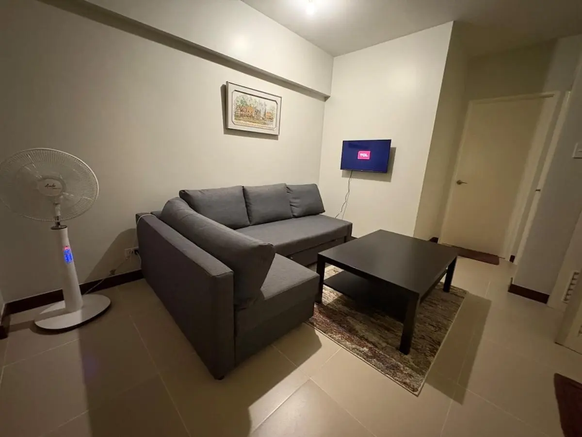 Image 5 of Modern 2BR Condo with Balcony in Central Manila