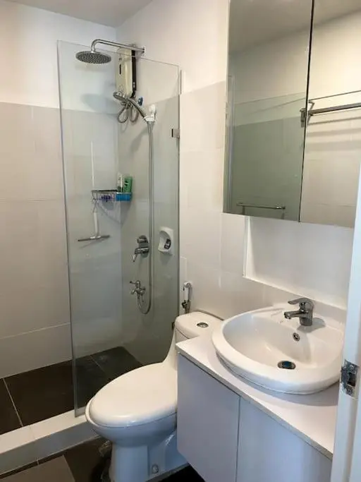 Image 4 of Modern Condo Apt in Flair Tower South, Mandaluyong