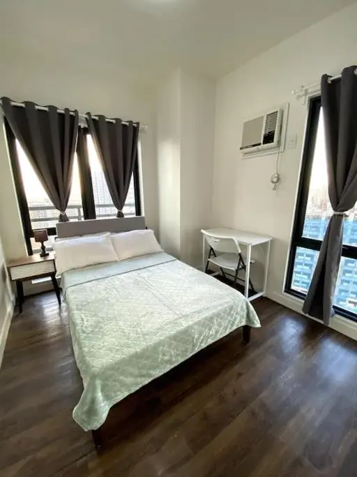 Image 3 of Modern Condo Apt in Flair Tower South, Mandaluyong