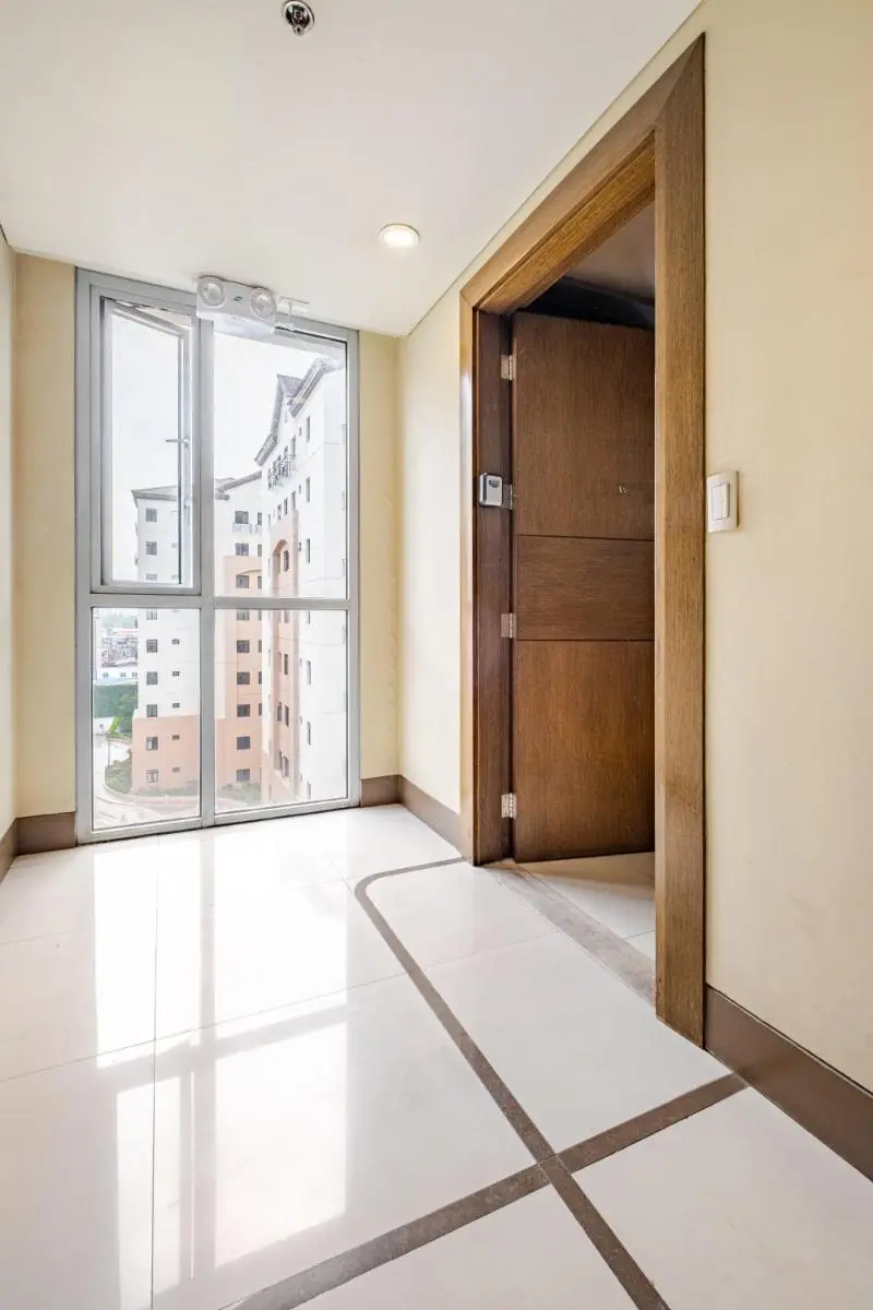Image 5 of Modern Condo Infront of NAIA T3 (Virluxe Suites)
