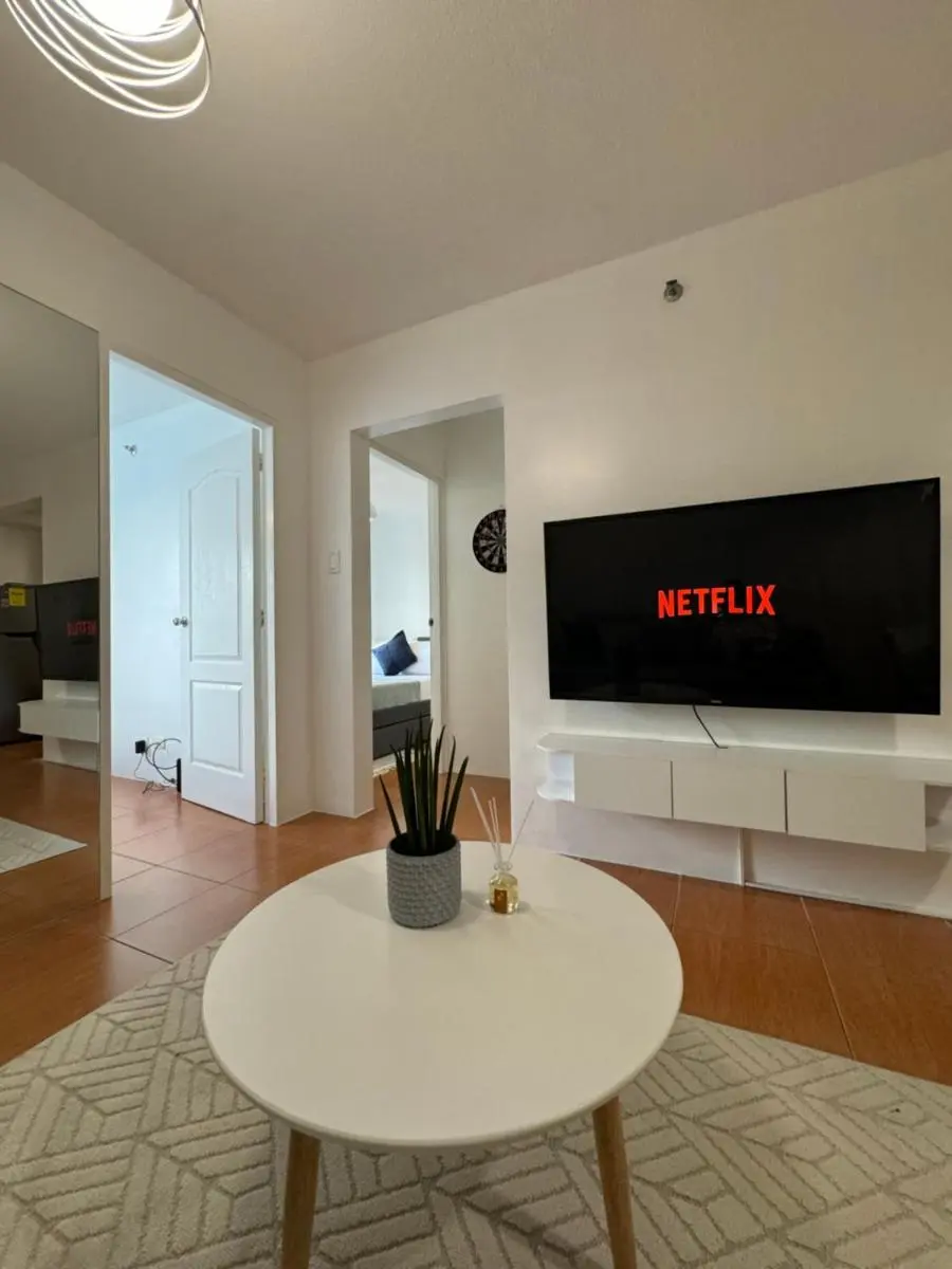 Image 5 of Modern Oasis: Pool + Netflix