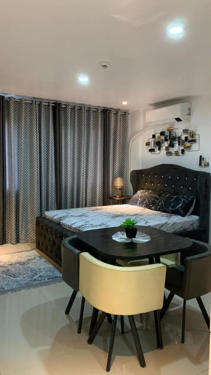 Image 3 of Modern Studio near LRT, MOA & Star City in Pasay