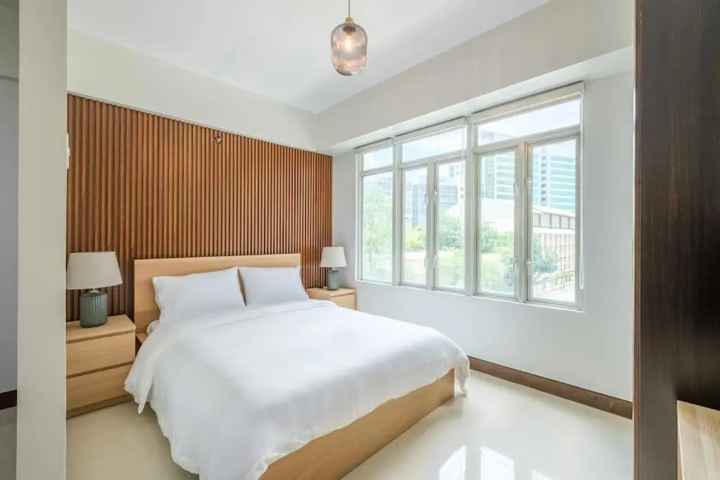 Image of Modern Stylish Condo in Stamford McKinley Wi-Fi