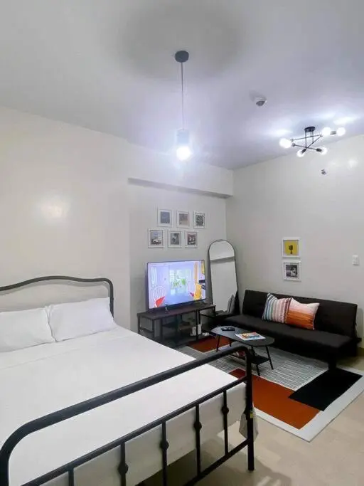 Image 4 of Modern comforts sleek studio in Manhattan Plaza2