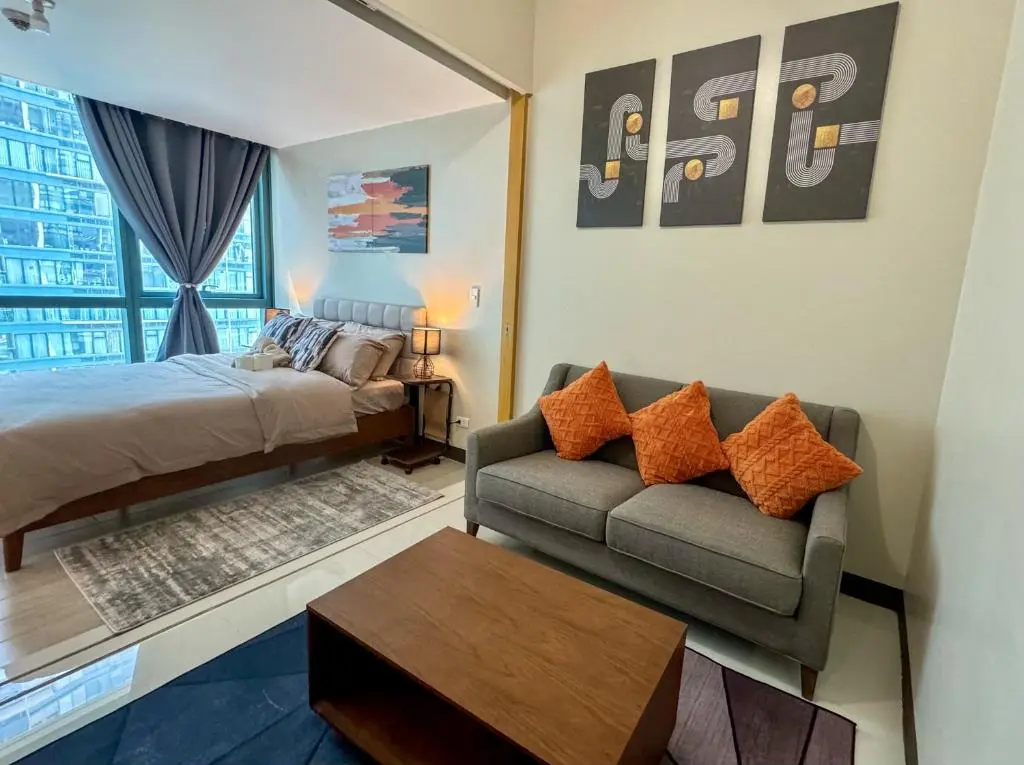 Image of Modish 1BR One Uptown BGC direct to Uptown Mall