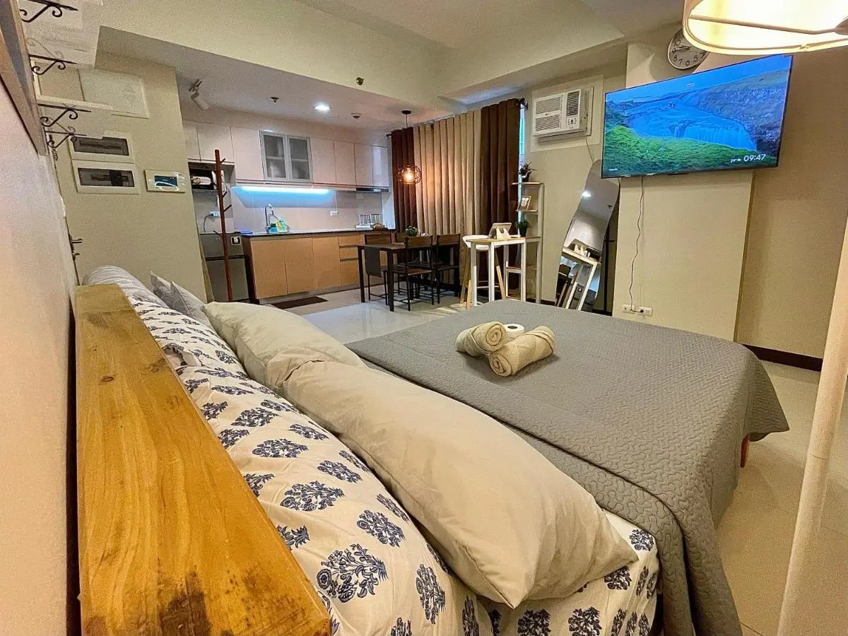 Image 2 of NAIA Terminal 3 Condo Newport with WIFI Netflix Pool
