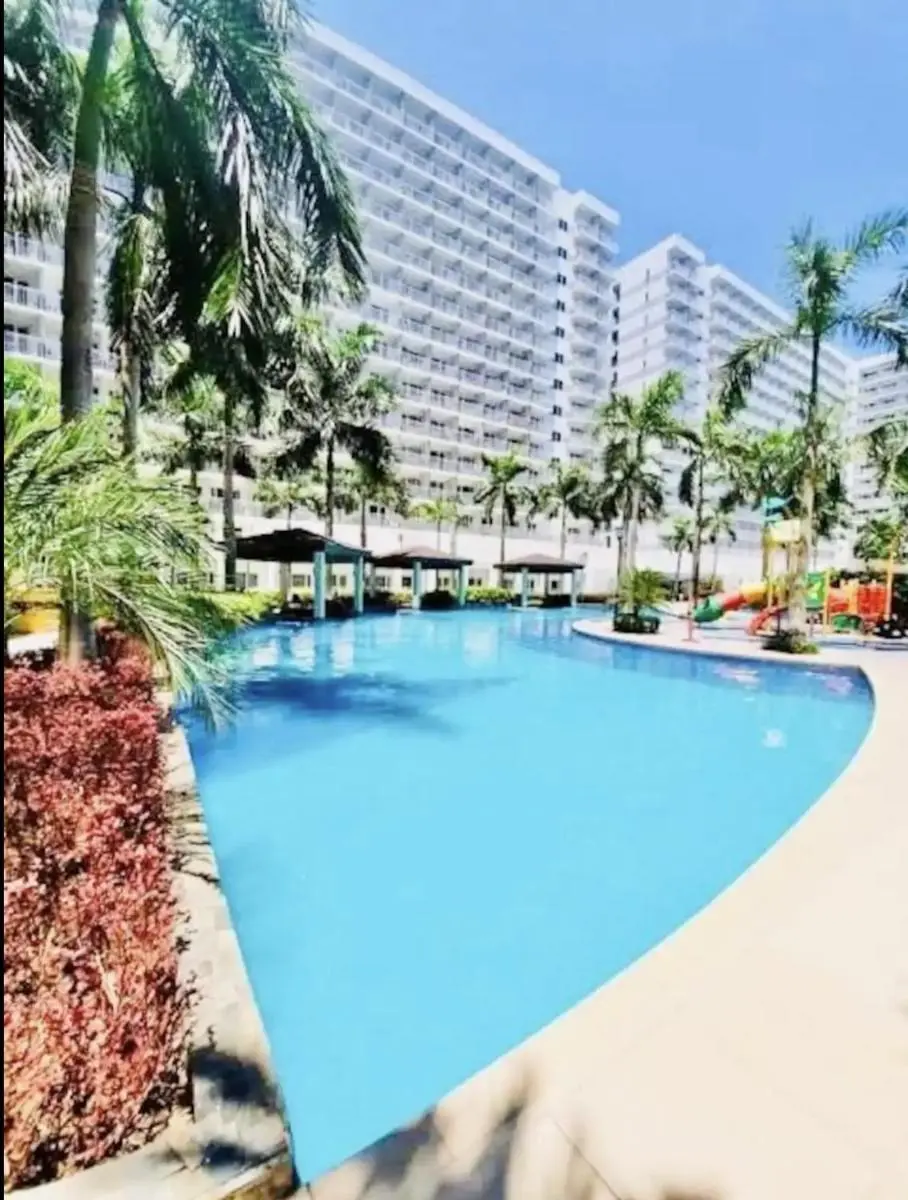 Image 3 of Near MOA Manila Bay Airport via NAIAX Balcony-Pool OR City View Netflix WiFi SHELL Residences