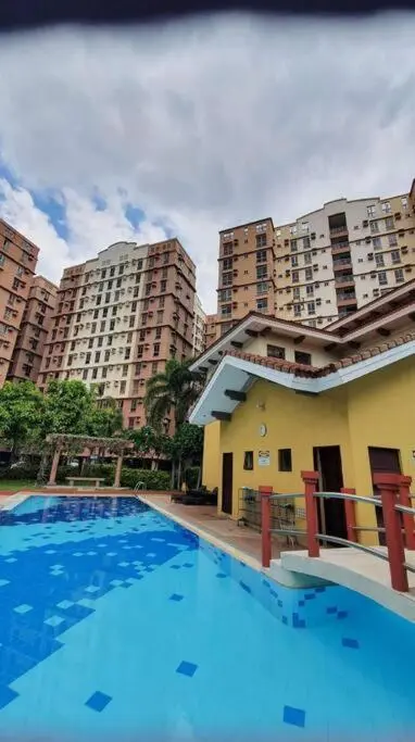 Image 5 of Near Manila Airport COZY HOTEL STYLE Condo With Pool 7A