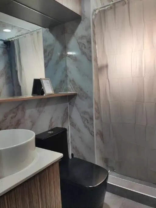 Image 4 of Near Manila Airport COZY HOTEL STYLE Condo With Pool 7A