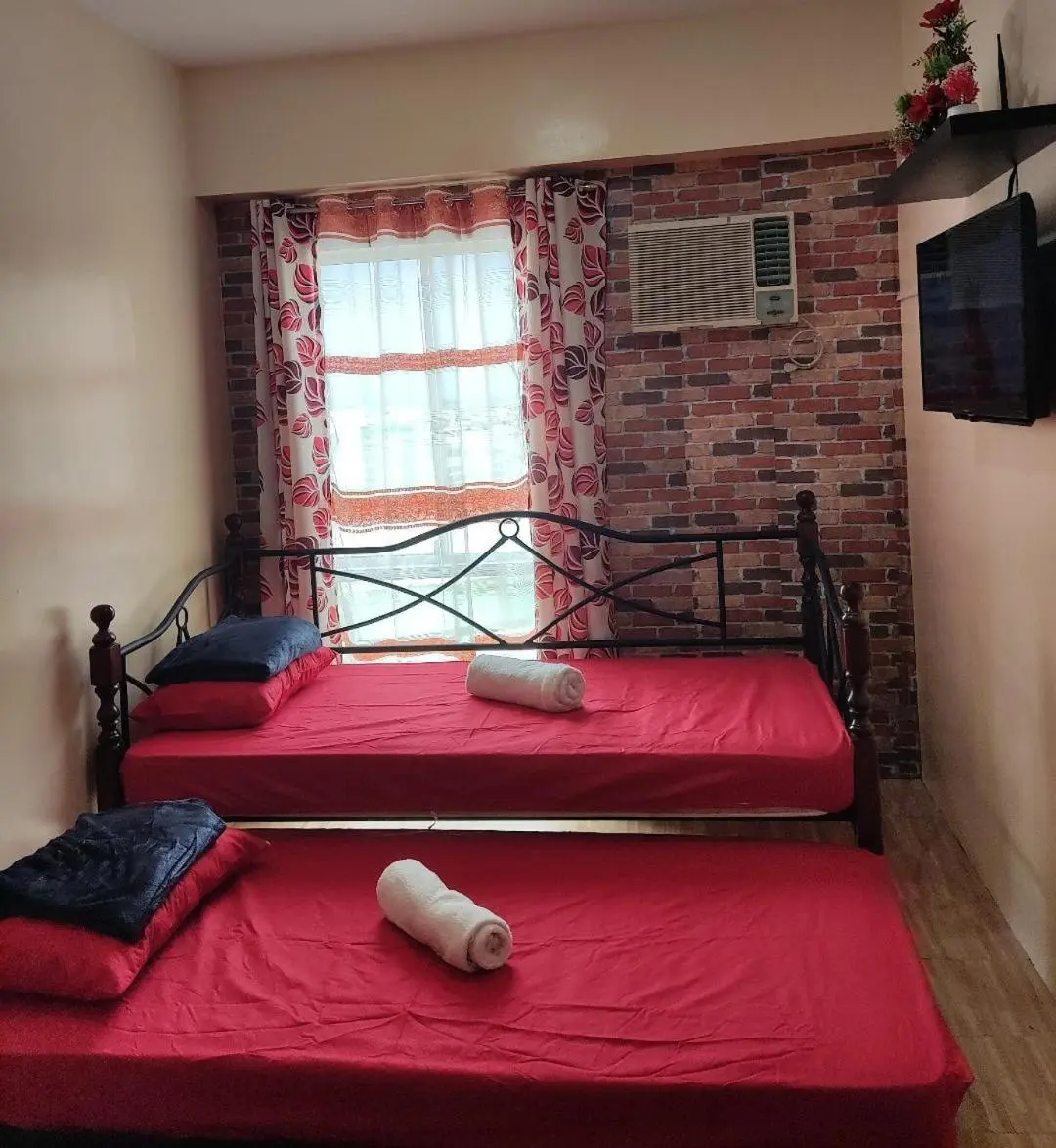 Image 6 of Near Manila Airport, MAILZ HOMEZ COZY Studio Condo, Full Kitchen, Swimming Pool, WIFI, 11P