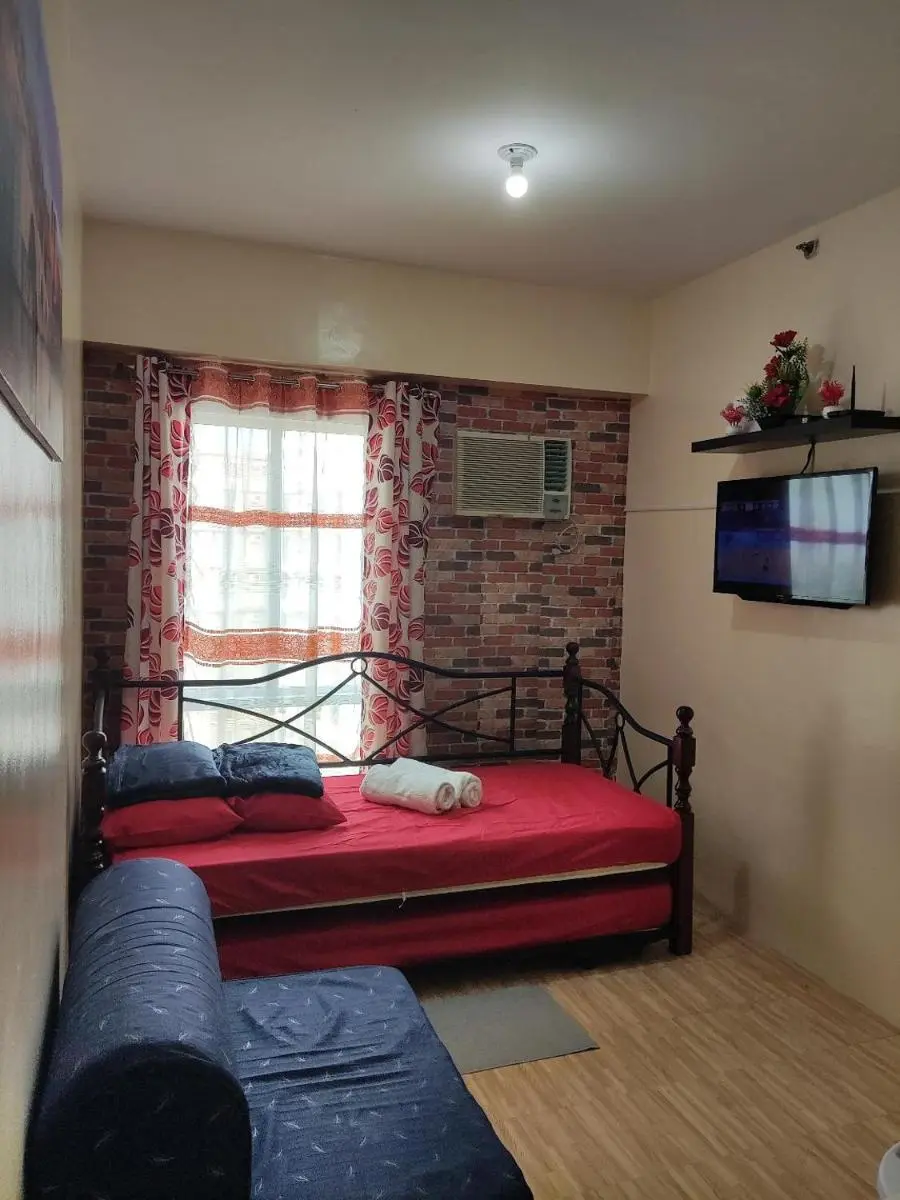 Image 3 of Near Manila Airport, MAILZ HOMEZ COZY Studio Condo, Full Kitchen, Swimming Pool, WIFI, 11P