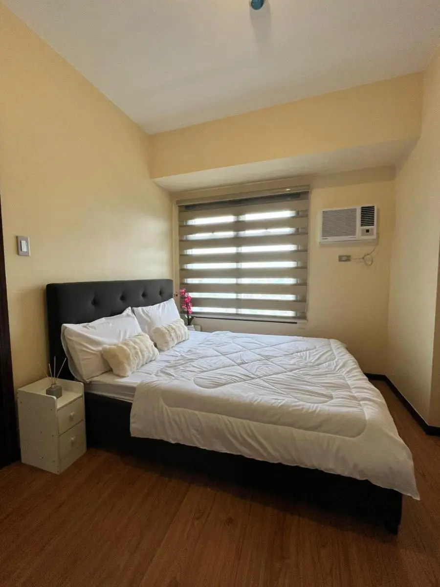Image 3 of New 1BR Condo in Pasay with Fast WiFi, Netflix, Free Pool and WFH ready Near SM Mall of Asia,NAIA and OKADA
