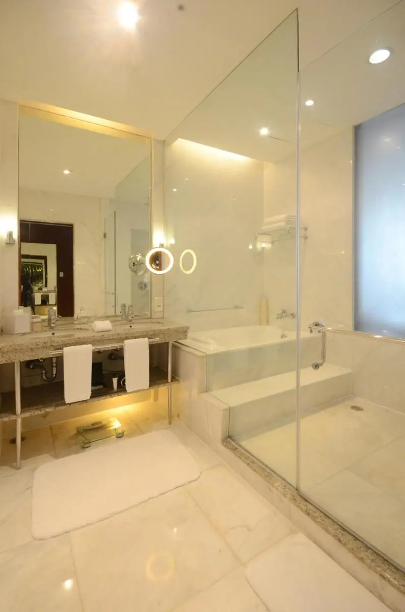 Image 3 of New Coast Hotel Manila