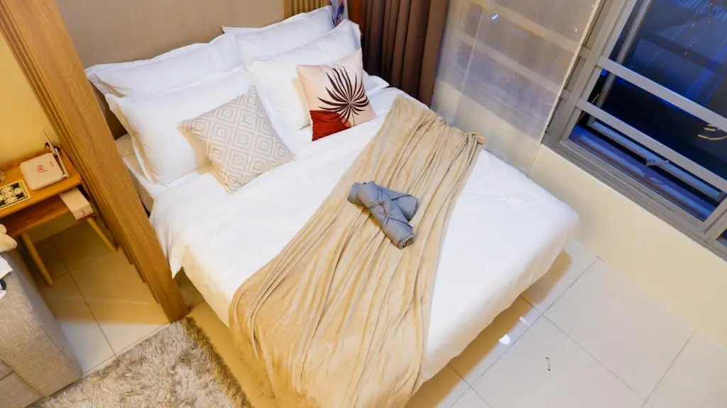 Image of New Cozy Condo in Eastwood