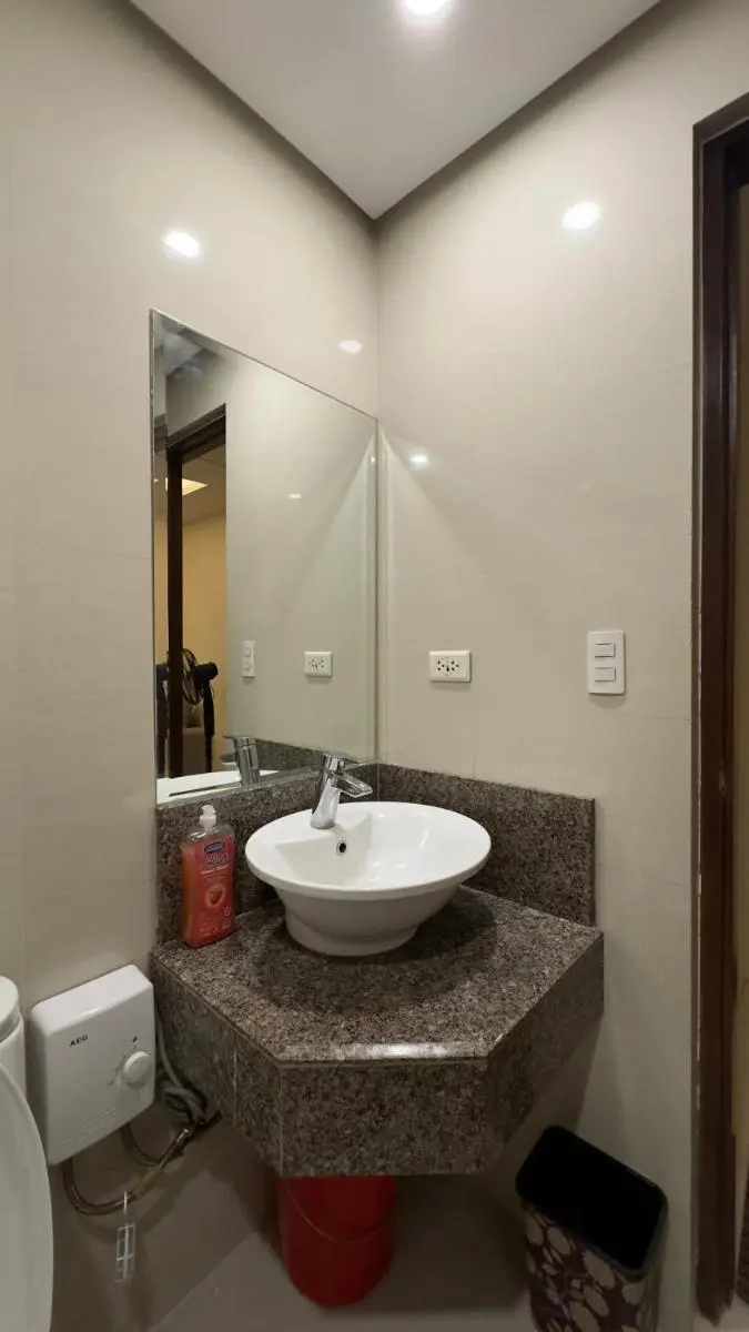 Image 3 of New Cozy Condo in Eastwood