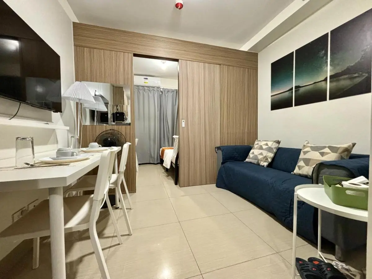 Image 2 of New Oasis Staycation Shore 2