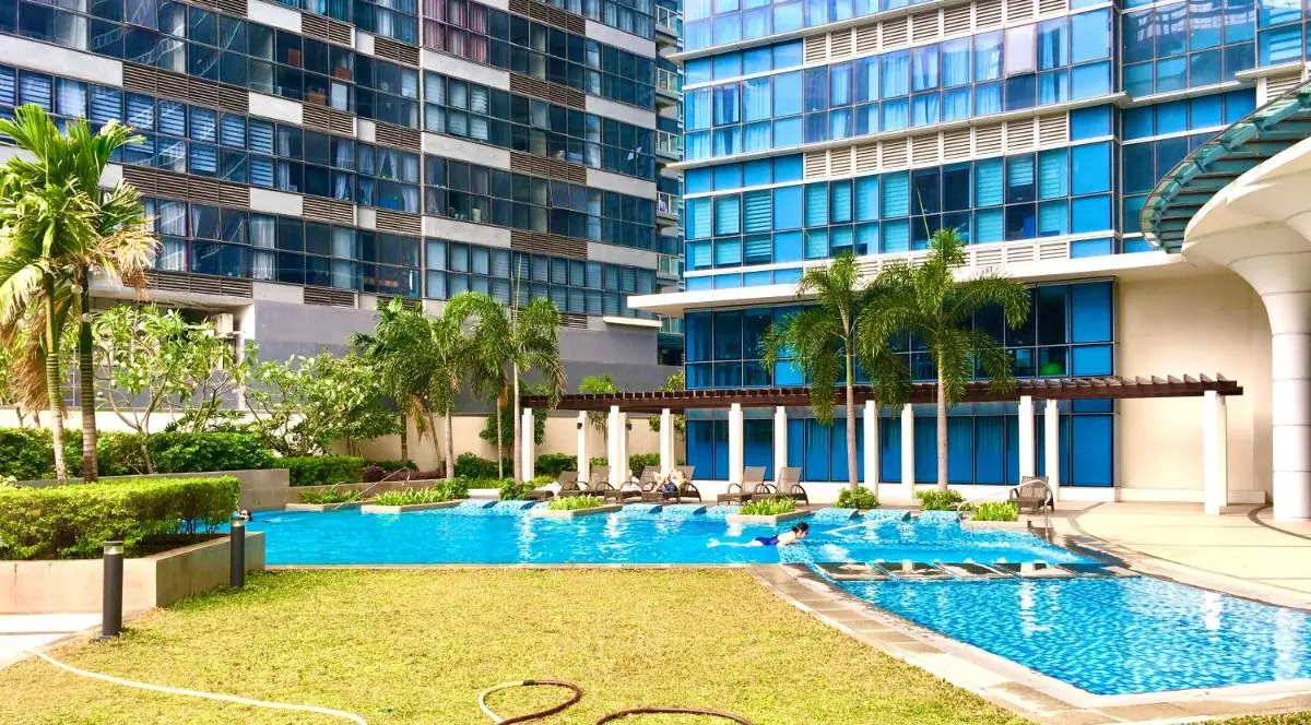 Image 1 of New & Modern Cozy 1BR w/ Balcony@BGC, WiFi 300MBPS