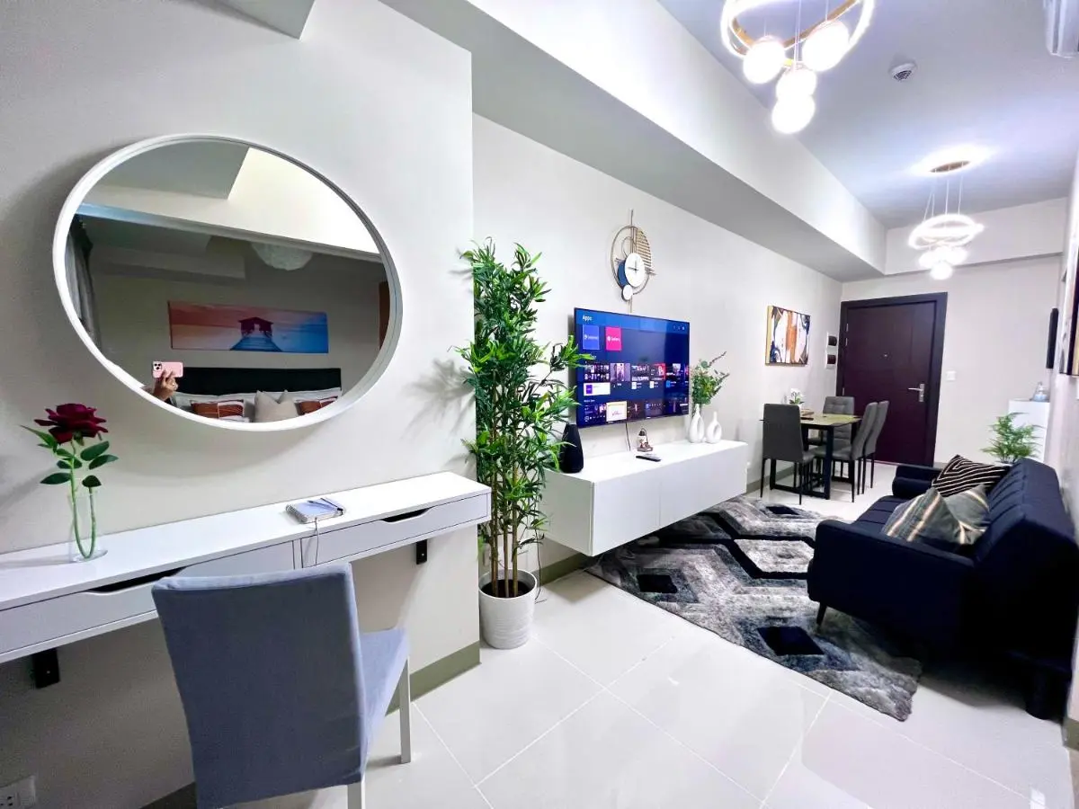 Image 2 of New & Modern Cozy 1BR w/ Balcony@BGC, WiFi 300MBPS