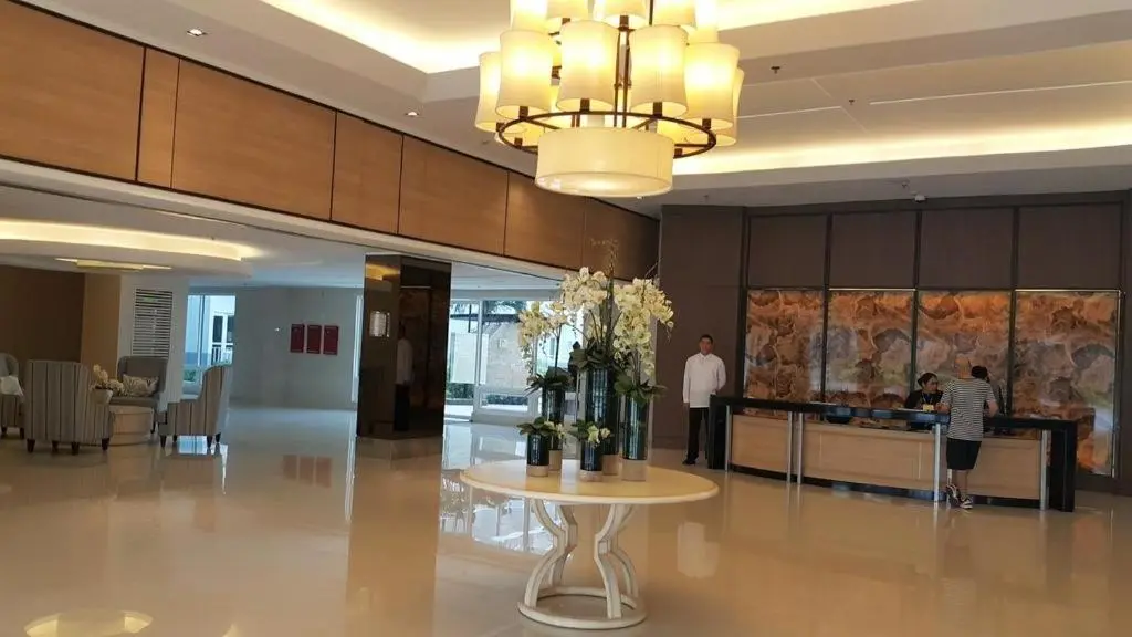 Image 5 of Newly Renovated Shell Residences Mall of Asia Condo