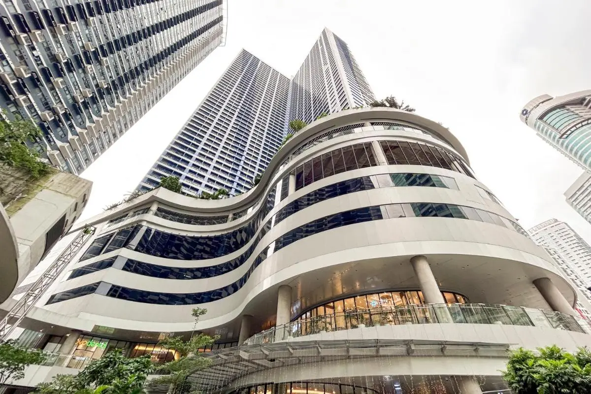Image 6 of Newly Turned 0ver Cond0- Air Makati 1BR with Balcony