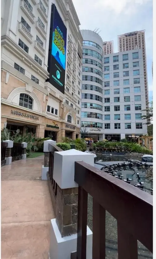 Image 5 of One Bedroom condo Unit in Eastwood Libis . Fast free wifi /netflix