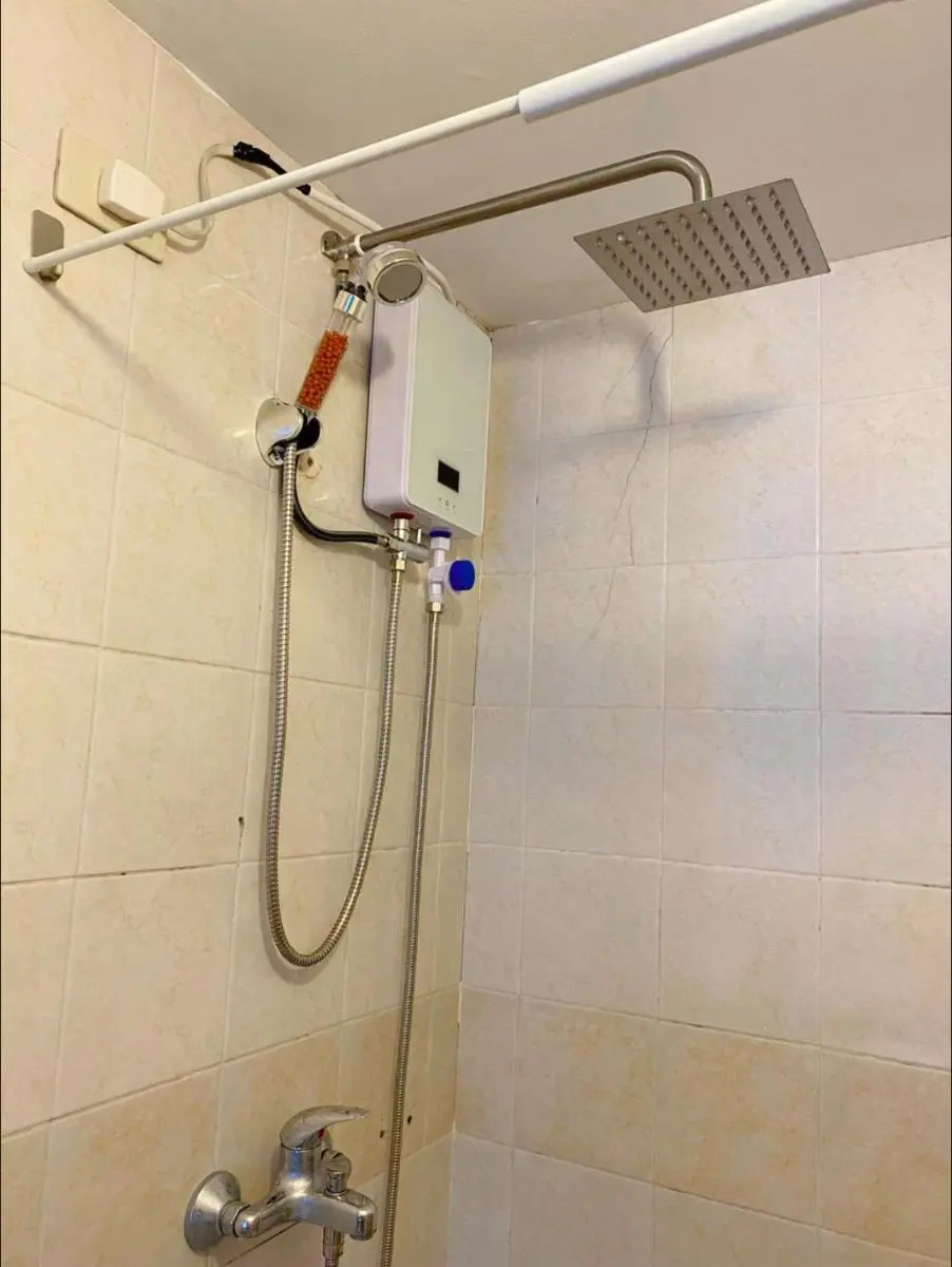 Image 3 of One Bedroom condo Unit in Eastwood Libis . Fast free wifi /netflix
