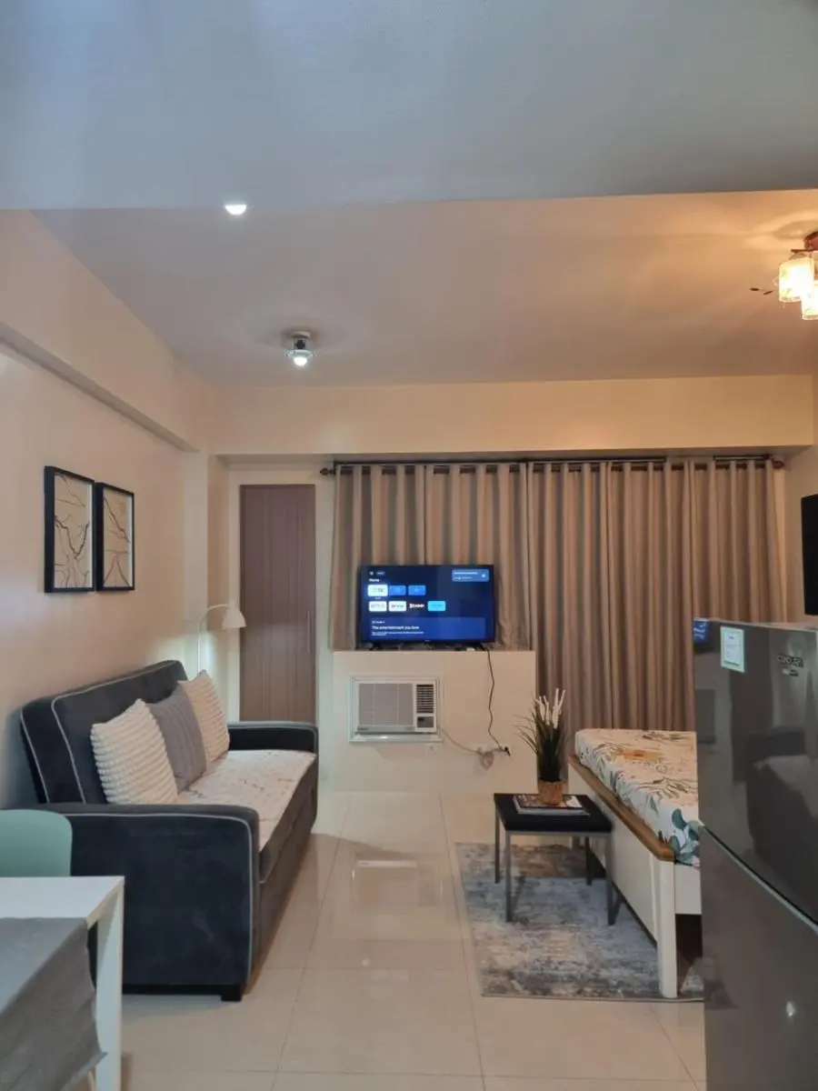 Image 5 of One Palm Tree Villas