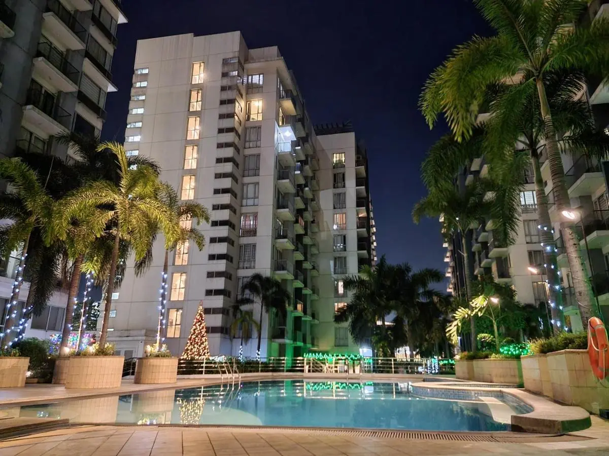 Image 2 of One Palm Tree Villas Condo Across NAIA Terminal 3