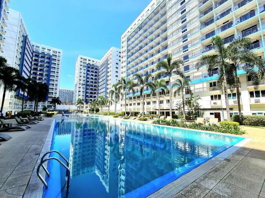 Image 3 of Overlooking MOA 2 beds hotel like condo Fastnet