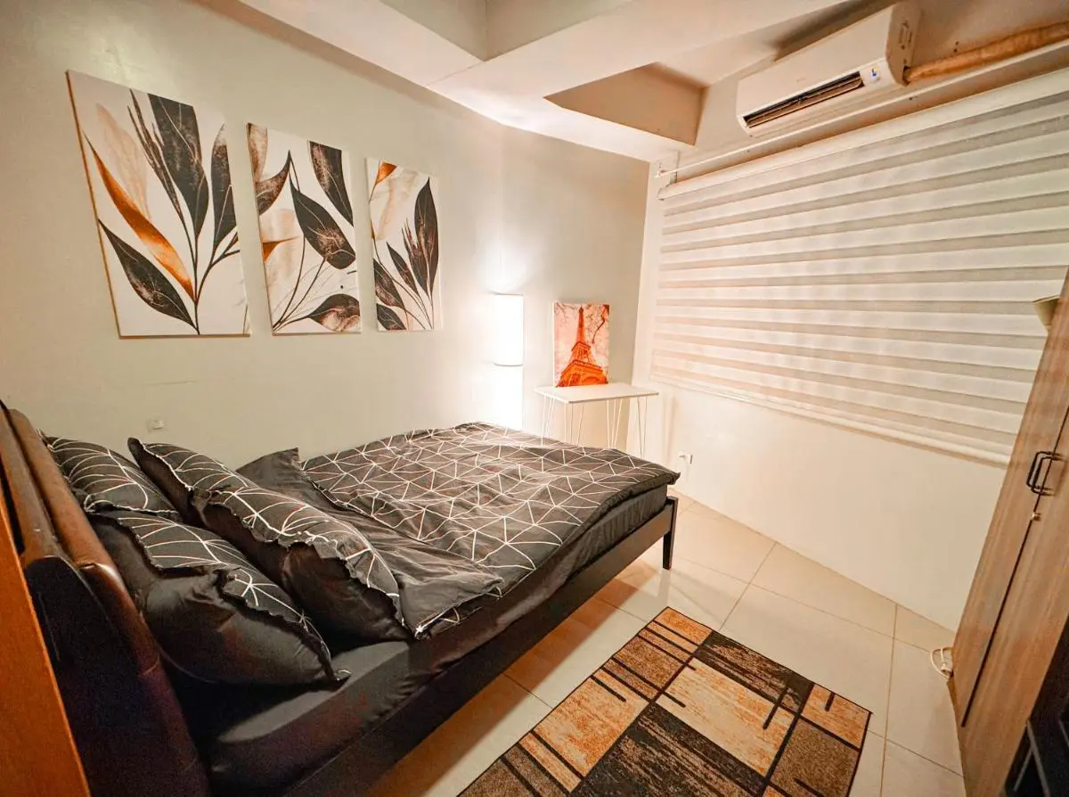 Image 1 of Pool View 1BR 2-4 Guests, 5 mins to Mall of Asia