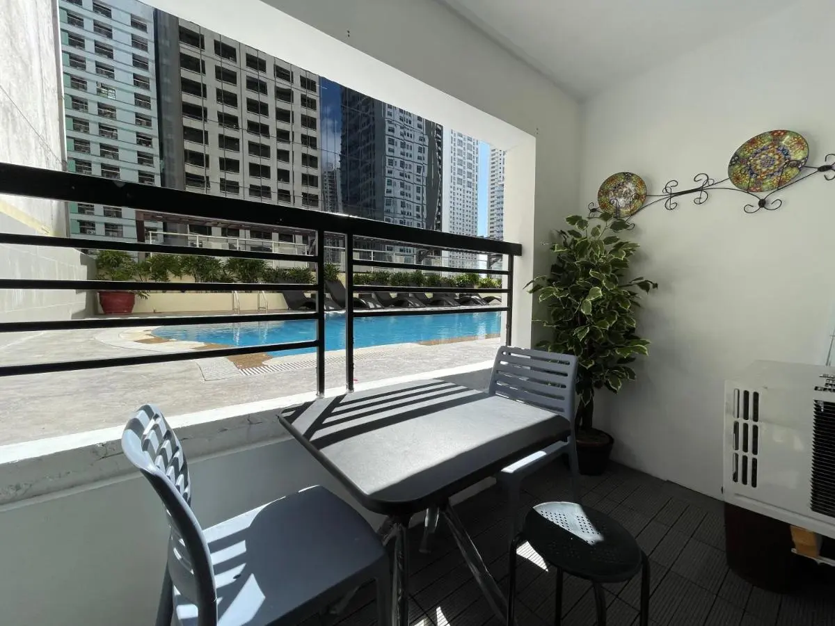 Image 3 of Poolview Family Room Greenbelt Makati