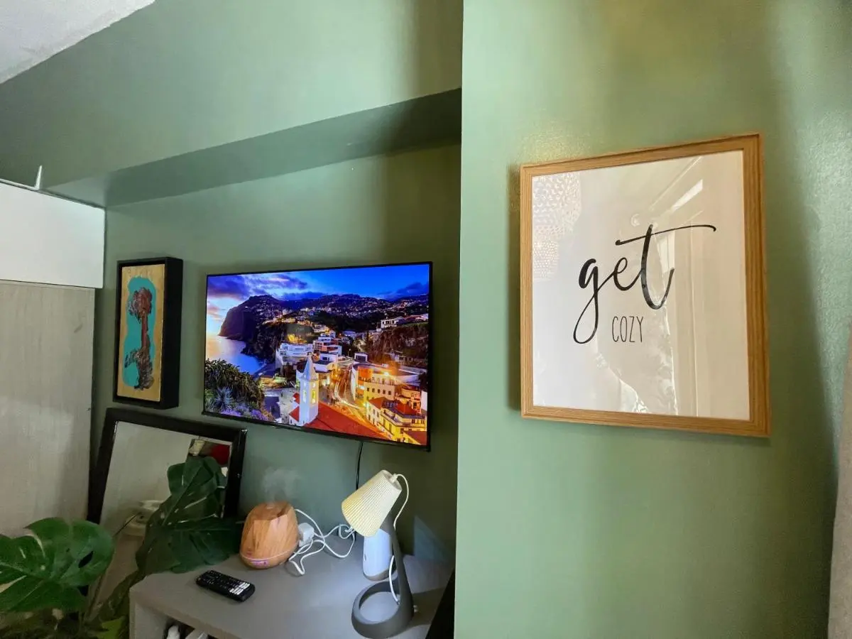 Image 5 of Poolview Family Room Greenbelt Makati