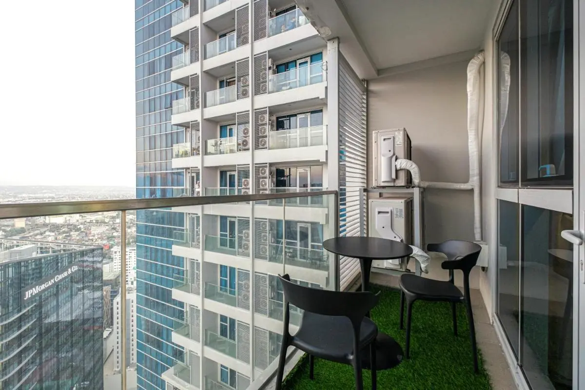 Image 6 of Premium 3BR Suite UptownBGC w/ Bathtub & Balcony