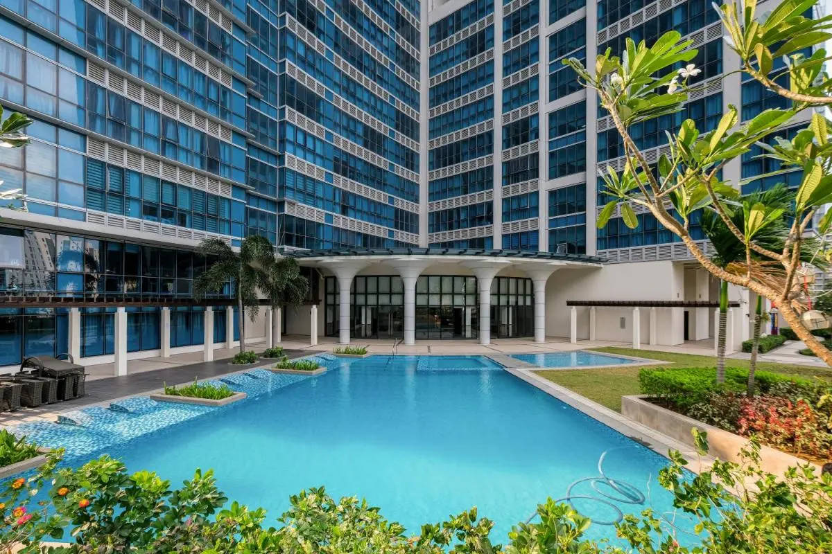 Image 3 of Premium 3BR Suite UptownBGC w/ Bathtub & Balcony