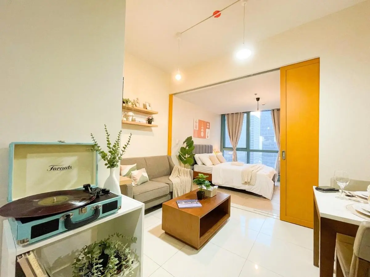 Image 2 of Prime BGC Condo: Uptown Mall & Hyatt #ournw21n