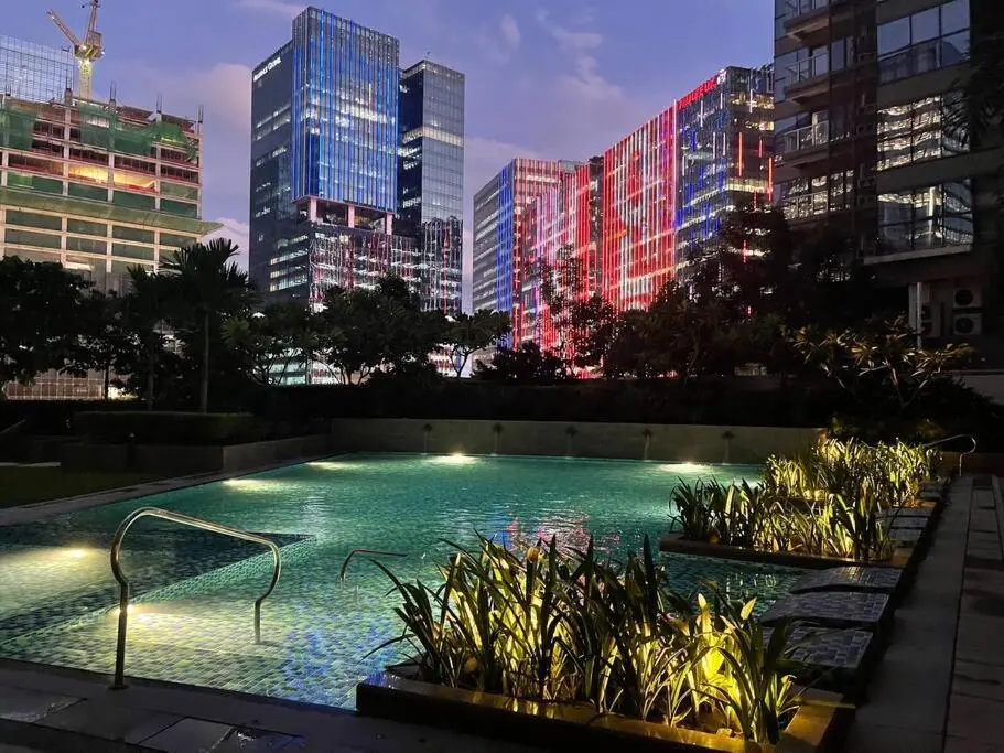 Image of Private Condo Unit in Uptown Parksuites I & II