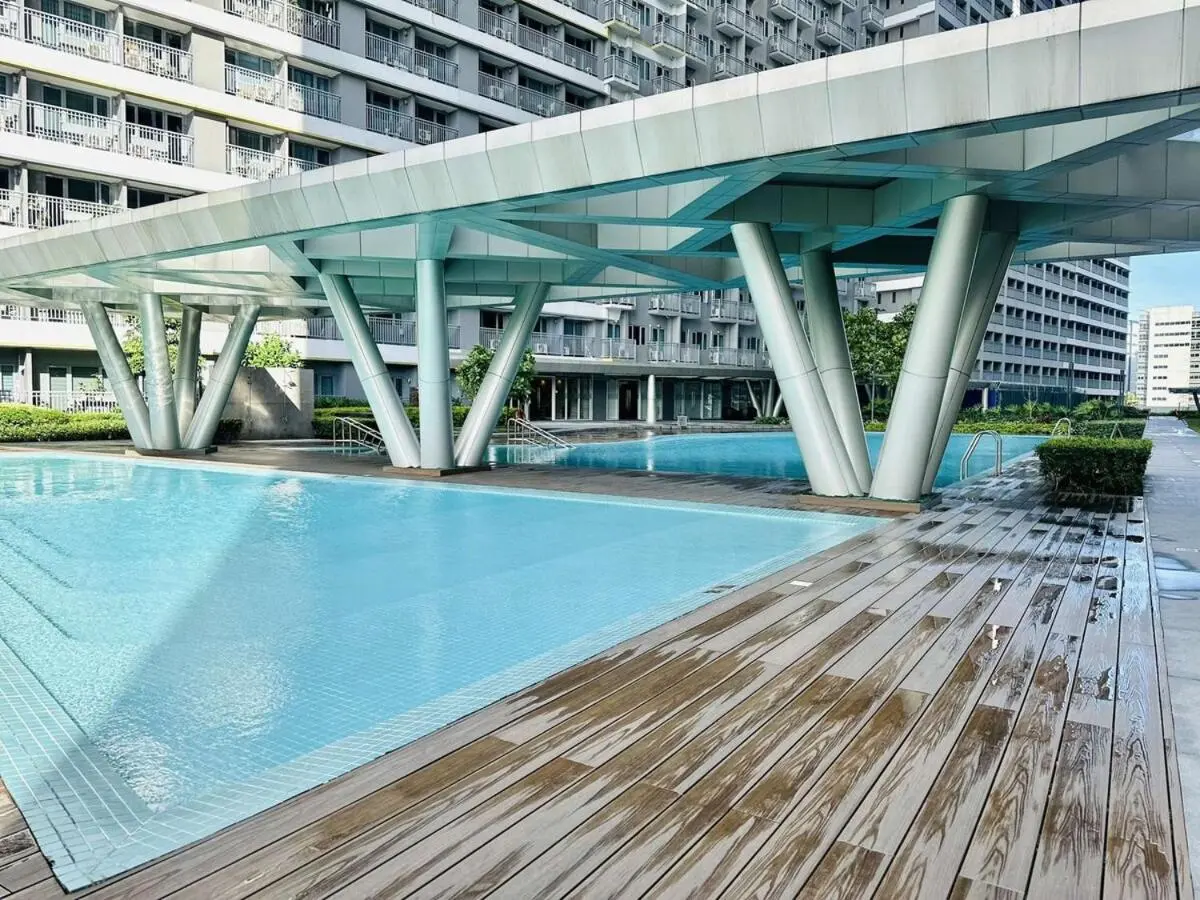 Image 3 of Royal Fame Residency