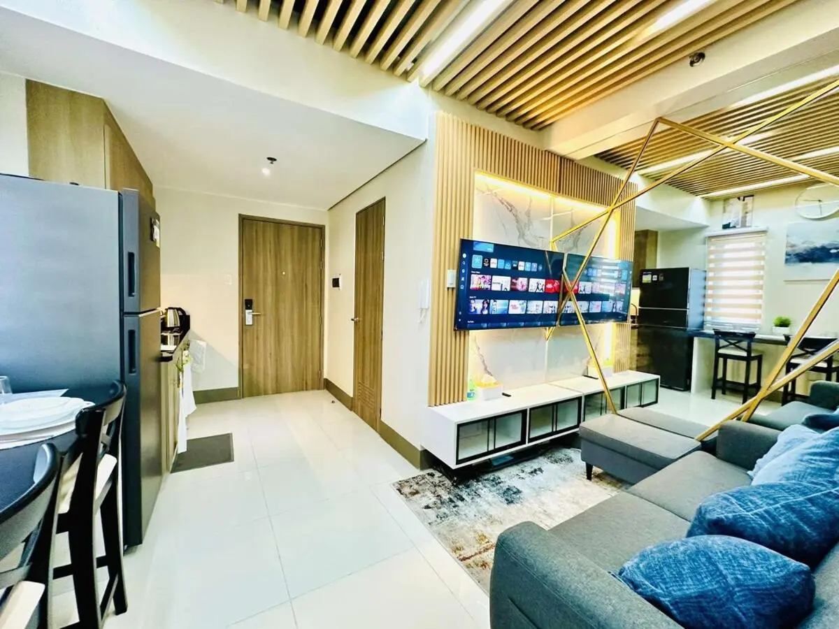Image 5 of Royal Fame Residency