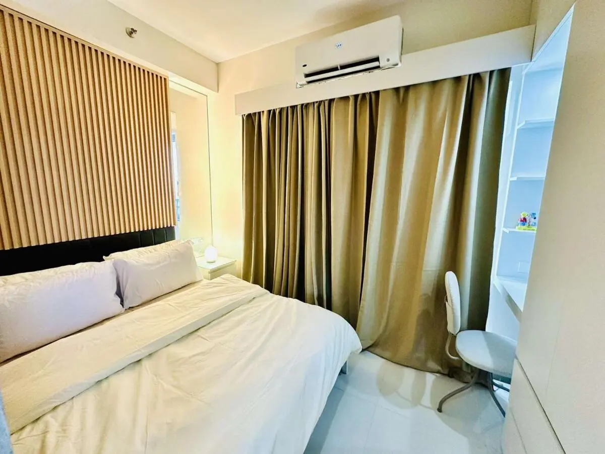 Image 1 of Royal Fame Residency