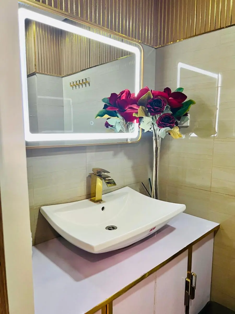 Image 2 of SHORE MOA- EXXY SUITES Pasay