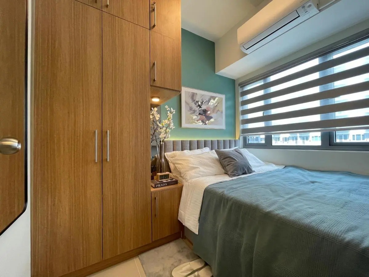 Image 2 of SMDC Fame Residence luxurious family suite condo near mrt