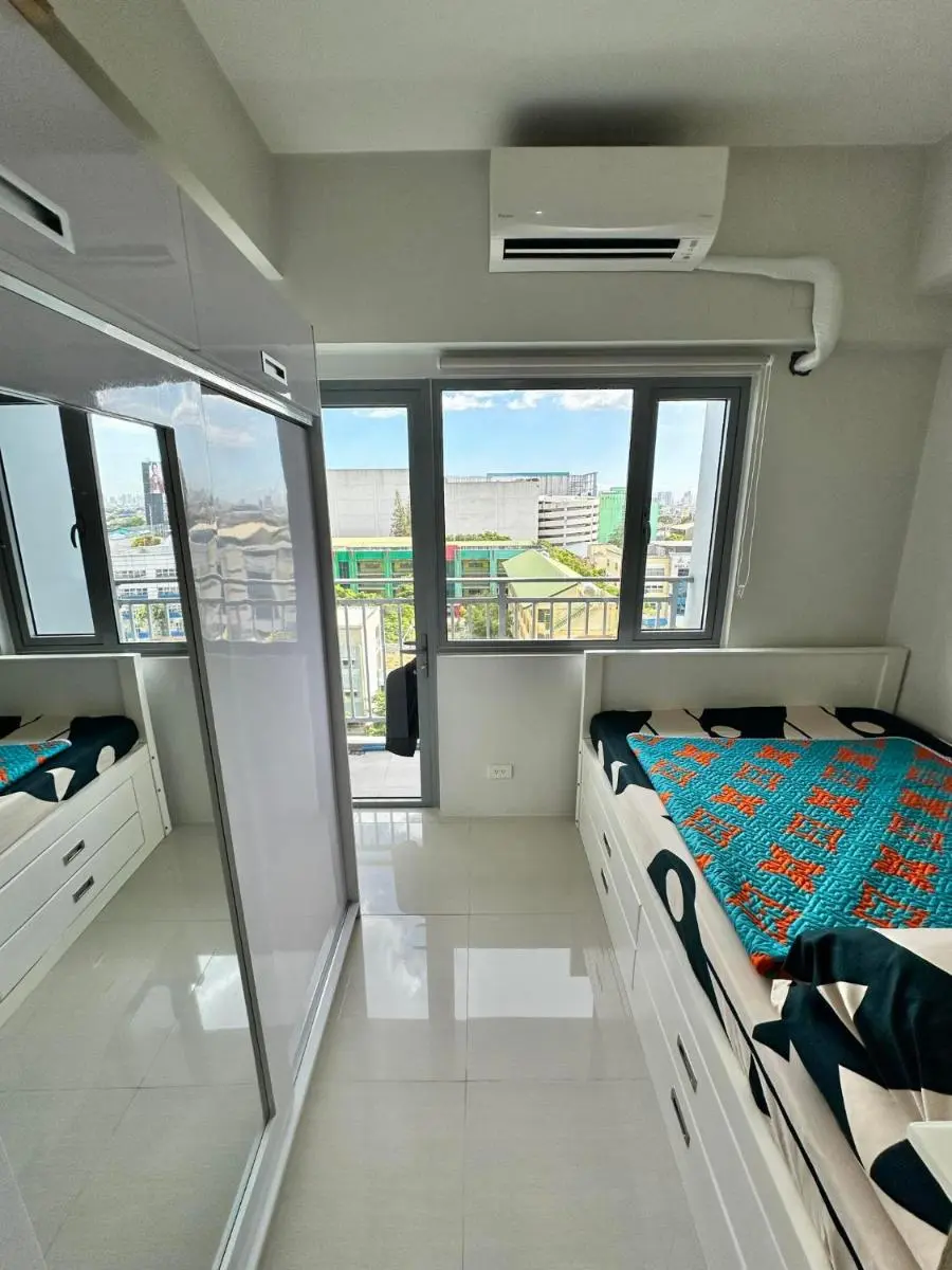 Image 5 of SMDC Grass Residences Tower 4 Bedroom w/ Balcony
