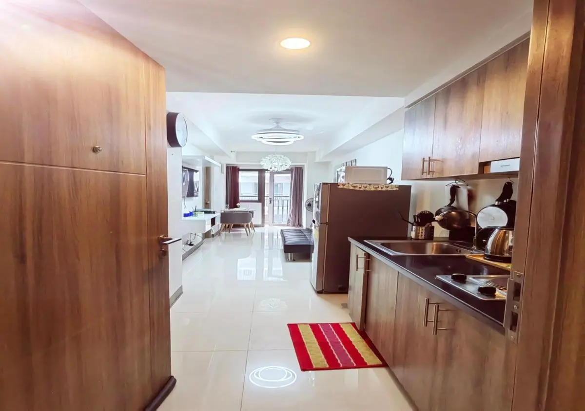 Image 3 of S Residences1 bedroom with balcony near MOA