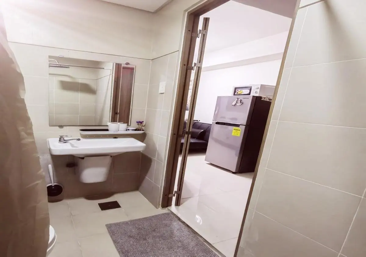 Image 2 of S Residences1 bedroom with balcony near MOA