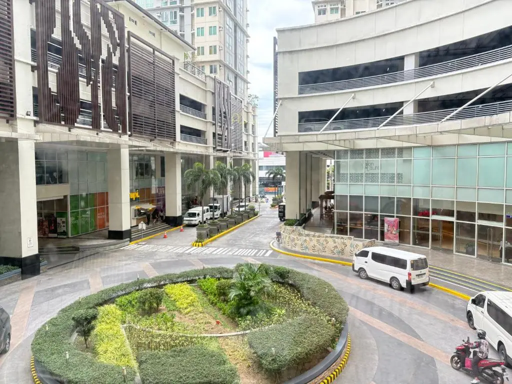Image of San Lorenzo Place Mall & Residences Tower 3 by Magallanes MRT station Makati