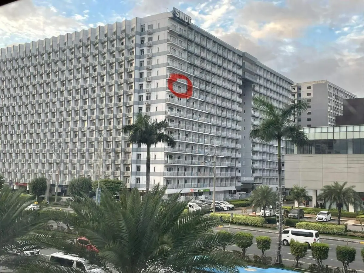 Image 2 of Shell Residences by Amonbrey Suite nr airport