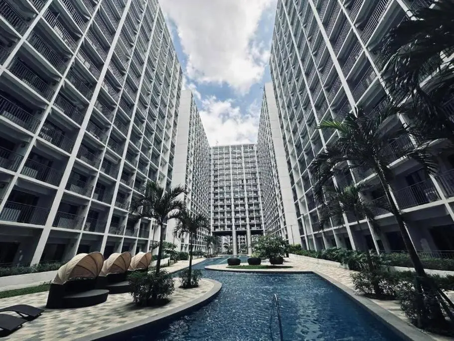 Image 6 of Shore 2 Beds with Balcony&fast Wifi TV 4 Pax MOA complex 834