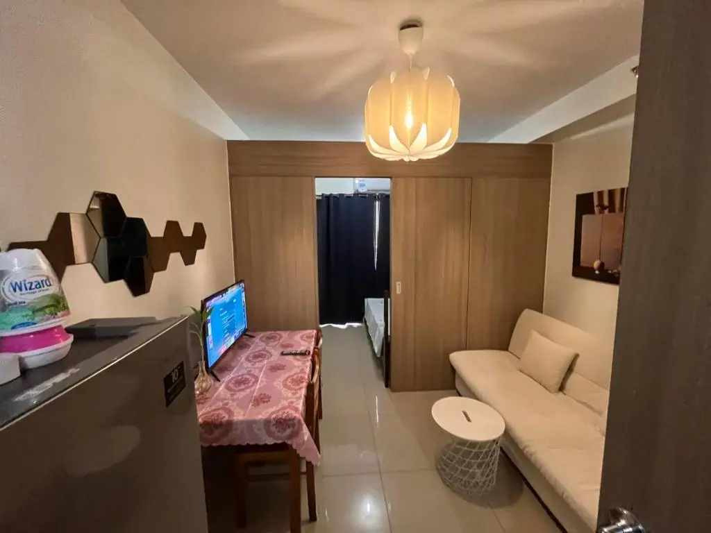 Image of Shore 2 Beds with Balcony&fast Wifi TV 4 Pax MOA complex 834